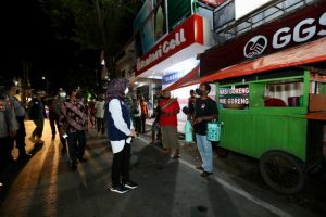 Pelaku Usaha Mikro di Banyuwangi Dapat Bantuan Uang Tunai