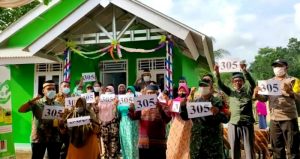 Kopsyah BMI Serahkan Dua Unit HRSH di Lebak