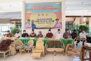 Gresik Ekspor Kerajinan Rotan Produk UMKM  ke Jepang