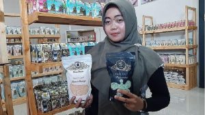 Bela Petambak Garam, Septi Ariyani Dirikan UKM Garam Kecantikan