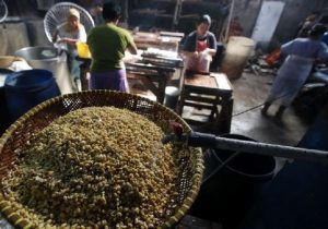 DPR Desak  Kemendag Stabilkan Harga Kedelai