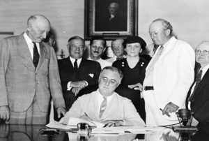 9 Maret 1933 Awal New Deal Roosevelt