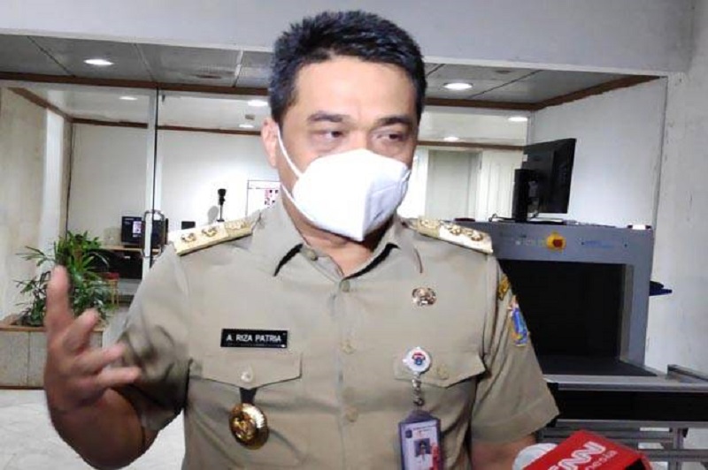 Wagub DKI Bolehkan Penumpang Buka Puasa di Kereta MRT-KRL