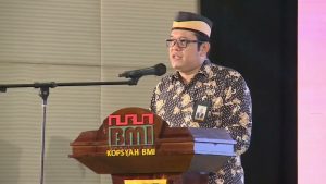 Kopsyah BMI Serahkan HRSH ke 357 untuk Pasanga Lansia di Serang