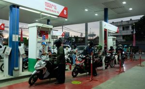 luhut siapkan rencana kenaikan pajak motor bbm