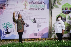 KLH Dorong Pemberdayaan UMKM Madu Hutan