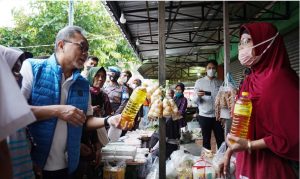 Mendag Pantau Harga dan Stok Bapok Jelang Puasa dan Lebaran 2023 di Pasar Pasir Gintung