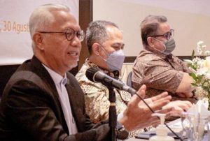 Cukai Rokok Naik Penerimaan Negara Turun