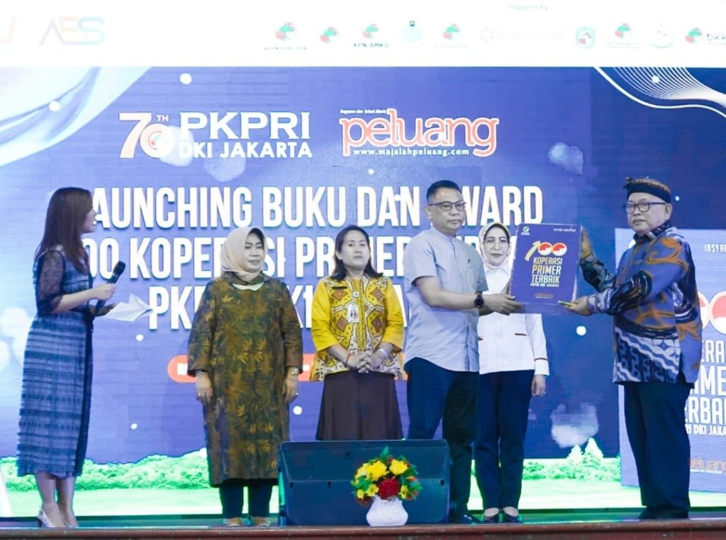 Peluncuran Buku 100 Koperasi Primer Terbaik peluncuran buku 100 koperasi primer terbaik