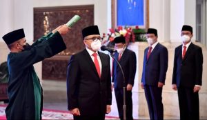 Presiden Jokowi Resmi Lantik Mantan Ketua Apkasi Jadi Menpan RB