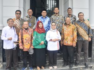 Ketum Dekopin : Pengawasan Koperasi oleh OJK Bertentangan dengan Regulasi Perkoperasian