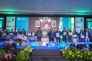KemenKopUKM Beri Penghargaan Pemenang Kompetisi PLUT KUMKM 2022