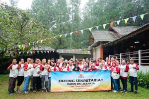 KADIN DKI Jakarta Adakan Outing Sekretariat Karyawan Bernuansa Alam