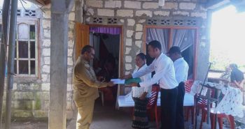 Sekda TTS Serahkan Dana Solduka Anggota Kopdit Pintu Air