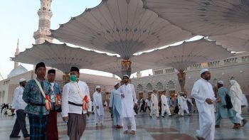 393 Jemaah Calon Haji Kloter 1 Embarkasi Jakarta Telah Tiba di Madinah