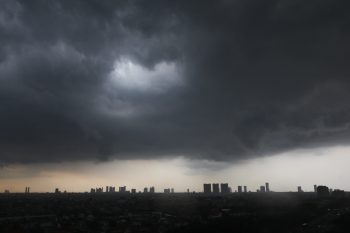 BMKG : Hari ini, Jakbar dan Jaksel Berpeluang Hujan Disertai Petir
