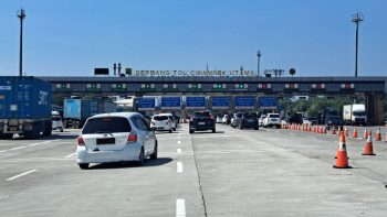 H-2 Long Weekend Iduladha 2023 Tercatat Kenaikan 50% Kendaraan di Tol Transjawa