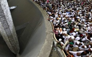 Usai Mabit di Muzdalifah, Jutaan Jemaah Haji Menuju Mina
