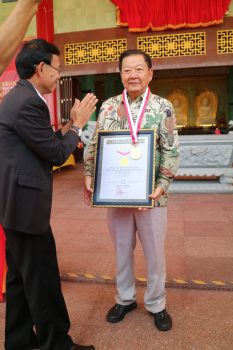 Cerita Hengky Suryawan Menata Rupang Buddha, Berseloroh Mengenai Fengshui
