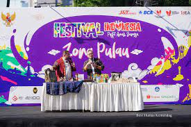 Majukan Produk dan Merek Lokal, Mendag Live Shopping di Festival Indonesia