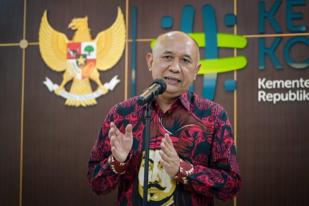 Pastikan Tak Ada Kebijakan Pembatasan Jam Operasional, Teten Masduki Justru Dukung Warung Madura Buka 24 Jam