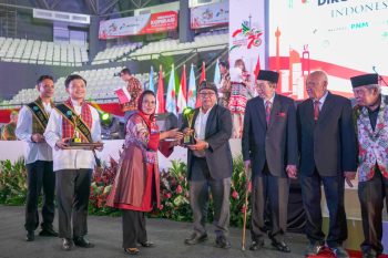 Kecintaan Irsyad pada Koperasi Berbuah Lifetime Achievement Award dari Dekopin