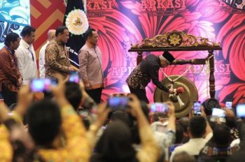 Wapres Buka Rakernas Apkasi dan AOE 2023 Minta Daerah Sukseskan Pemilu 2024