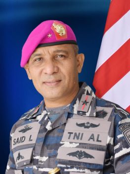 Peduli Anak Negeri, Brigjen Said Latuconsina Laksanakan Sosialisasi Penerimaan Prajurit TNI AL di Saparua