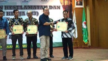 Terapkan Keselamatan dan Kesehatan Kerja, United Tractors Raih Penghargaan K3 dari Disnakertrans DKI Jakarta