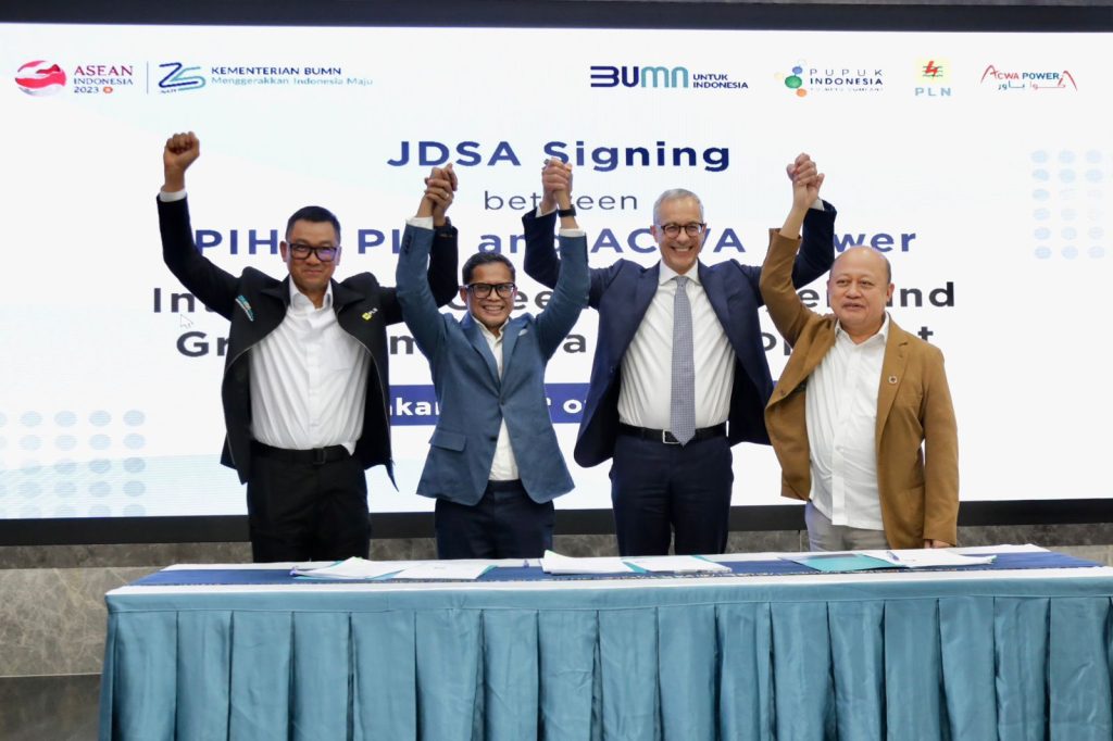 PLN-Pupuk Indonesia Gaet ACWA Power Bangun Integrated Green Hydrogen dan Green Ammonia