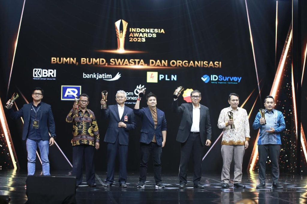 PLN Mobile Raih Penghargaan Outstanding For Integrated Initiative Di Ajang Indonesia Award 2023