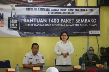 Wujud TJSL, Jasamarga Solo Ngawi Salurkan 1.400 Sembako di 4 Kabupaten Sekitar Jalan Tol Solo-Ngawi