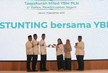 Guna Cekal Stunting, YBM PLN Salurkan 17 Ribu Paket Gizi di Milad ke-17