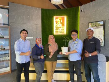 United Tractors Berkolaborasi Bersama Pemerintah Kota Surabaya, Meresmikan Kebun Raya Mangrove Pertama di Indonesia