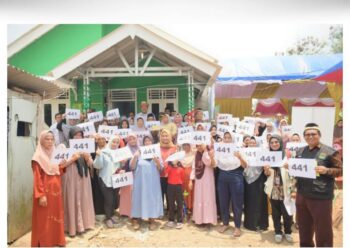 Kopsyah BMI Serahkan Rumah Gratis Ke 441 Untuk Warga Warung Gunung Lebak