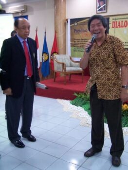 Capres – Cawapres Belajar Kepemimpinan dengan Metode Kaligrafi Mandarin