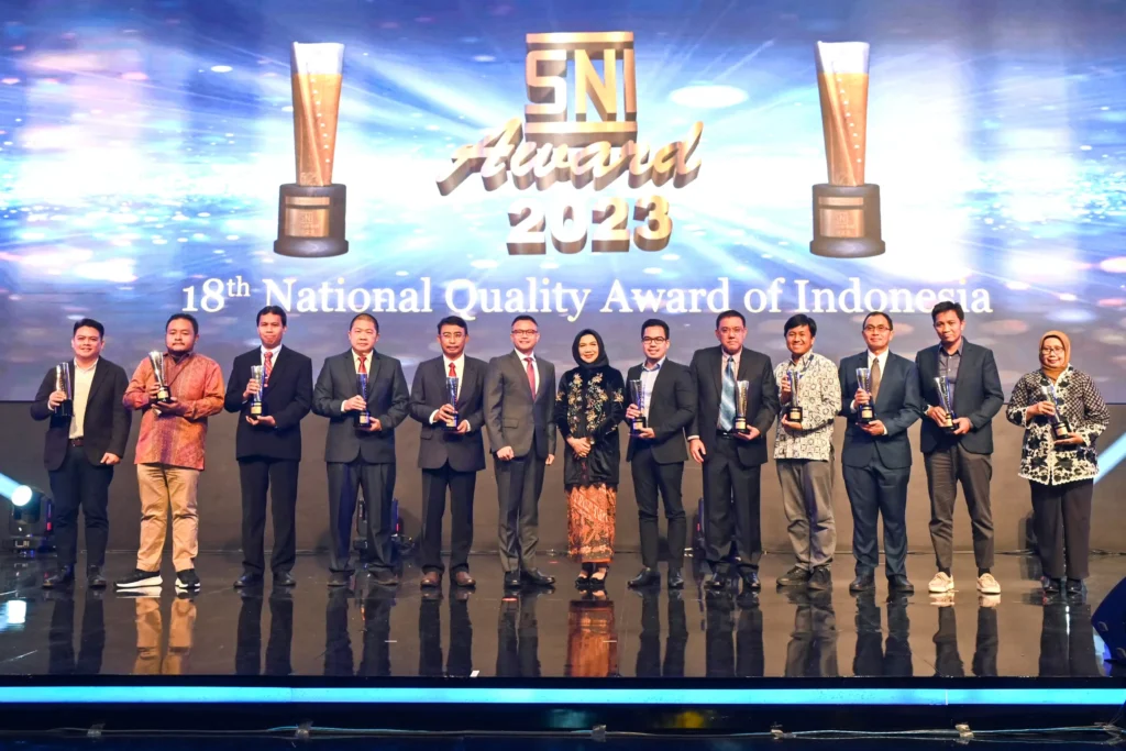 Ajang SNI Award 2023,  Semen Indonesia Raih Peringkat Emas