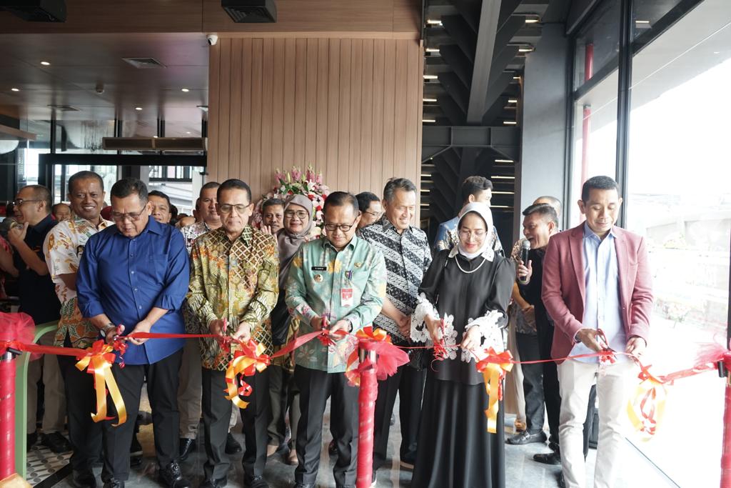 Walikota Bekasi Apresiasi “Grand Opening” Toko Daging Nusantara ke-9 di Kranji