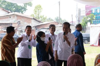Presiden Jokowi Tambah Bantuan Beras Bulog hingga Akhir 2023