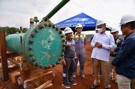 Pemerintah Alirkan Gas Pada Pipa Cisem Ruas Semarang-Batang