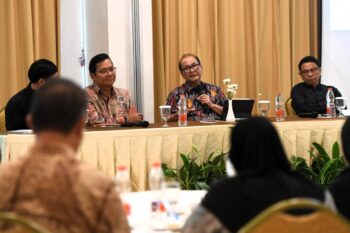 Kendalikan Populasi Sampah Plastik Melalui Koperasi, KemenKopUKM Kolaborasi Bersama WWF Indonesia