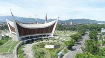 BI Tetapkan Masjid Raya Sumbar Proyek Percontohan Gaya Hidup Halal