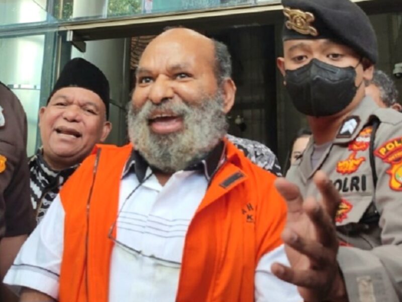 lukas enembe meninggal