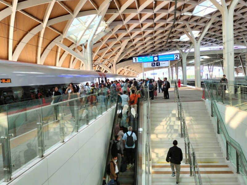 KCIC atau Whoosh Klaim Lebih dari 10.000 Penumpang Prioritas Dilayani