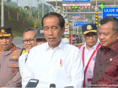 Jokowi Tegaskan Aturan Kenaikan Gaji PNS, TNI, dan Polri Akan Segera Terbit