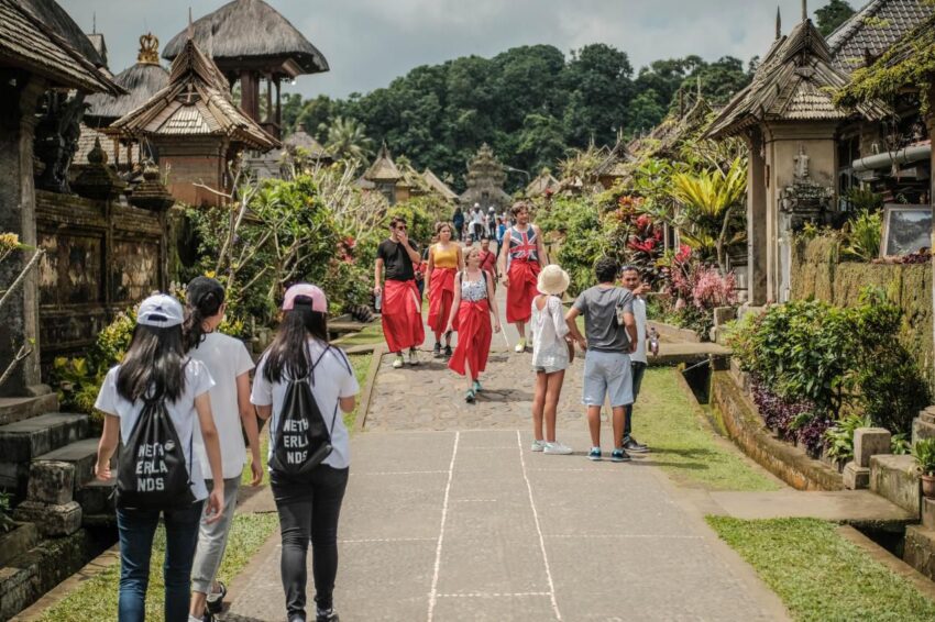 Kemenparekraf targetkan satu juta kunjungan turis China tahun ini