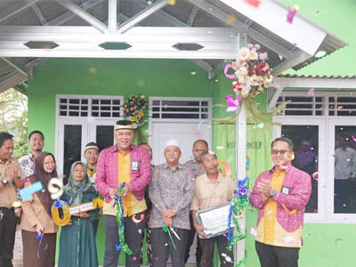Pengumpul Barang Rongsokan Terima Rumah Gratis