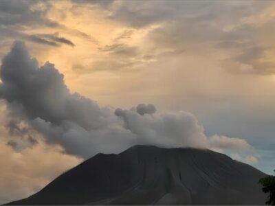 Aktivitas Vulkanik Gunung Ruang Menurun