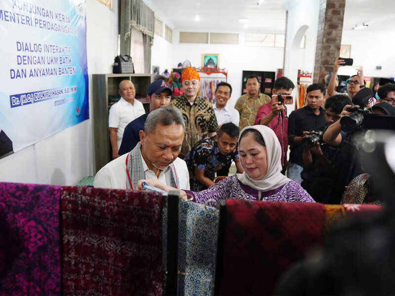 Zulkifli Hasan Dorong Produk UMKM Batik dan Anyaman Tembus Pasar Global