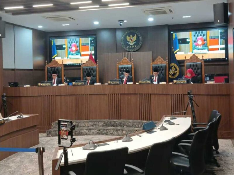Terbukti Bersalah, DKPP Resmi Pecat Ketua KPU Hasyim Asy’ari